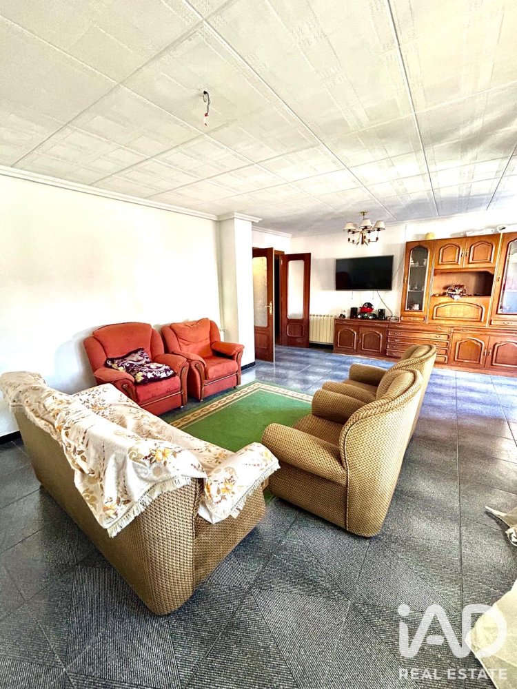 Apartment in La Baneza, Leon, Spain 3 bedrooms, 145 sq.m. No. 197835