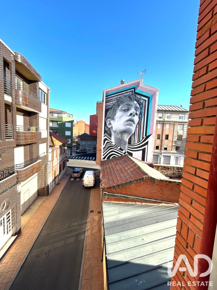Apartment in La Baneza, Leon, Spain 3 bedrooms, 145 sq.m. No. 197835