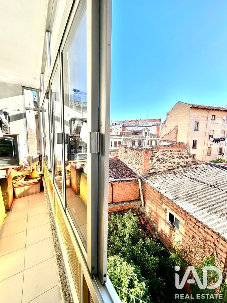 Apartment in La Baneza, Leon, Spain 3 bedrooms, 145 sq.m. No. 197835
