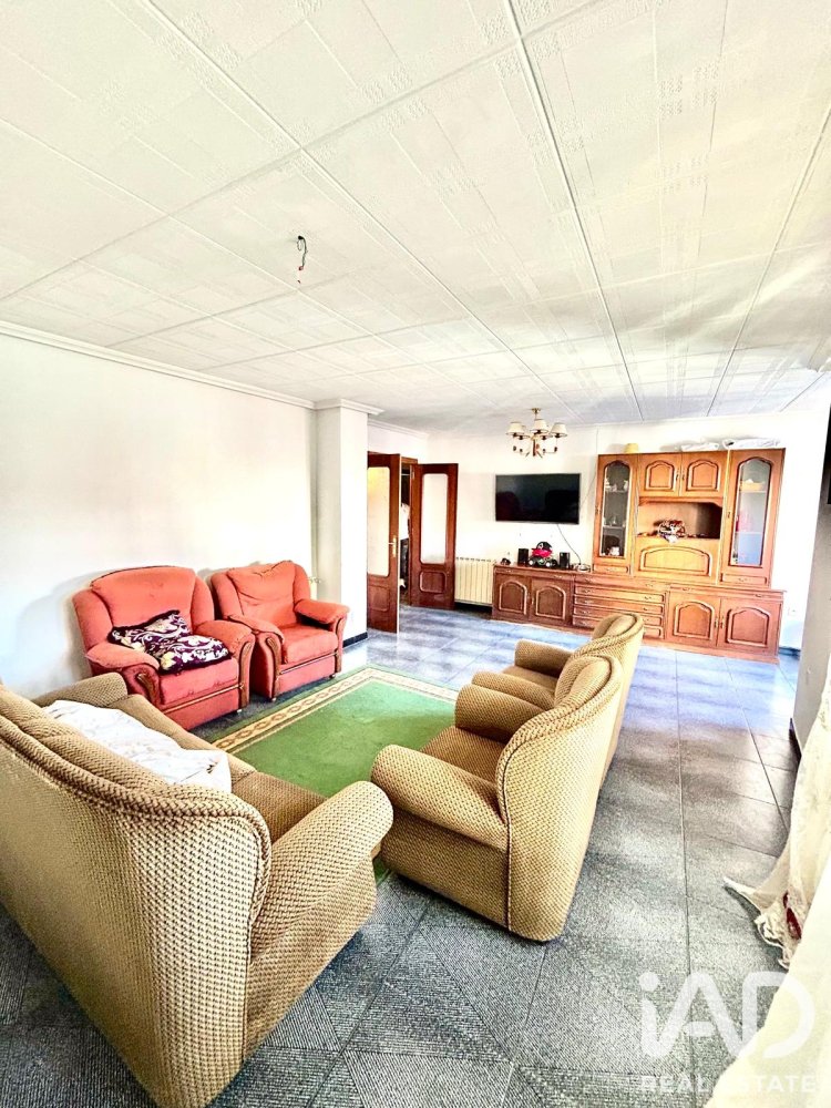 Apartment in La Baneza, Leon, Spain 3 bedrooms, 145 sq.m. No. 197835