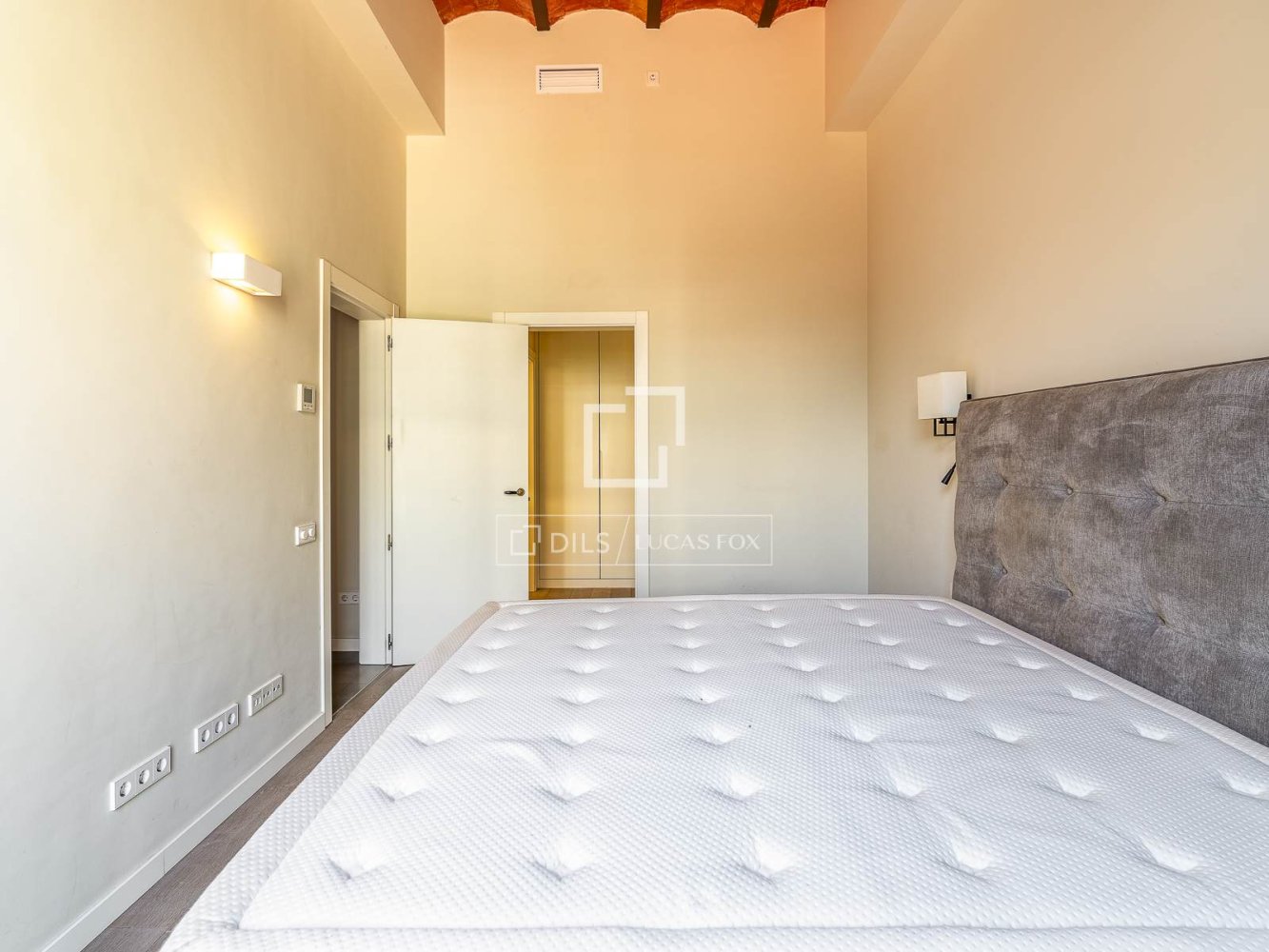 Apartment à Barcelona, Espagne 3 chambres, 140 m2 No. 199158