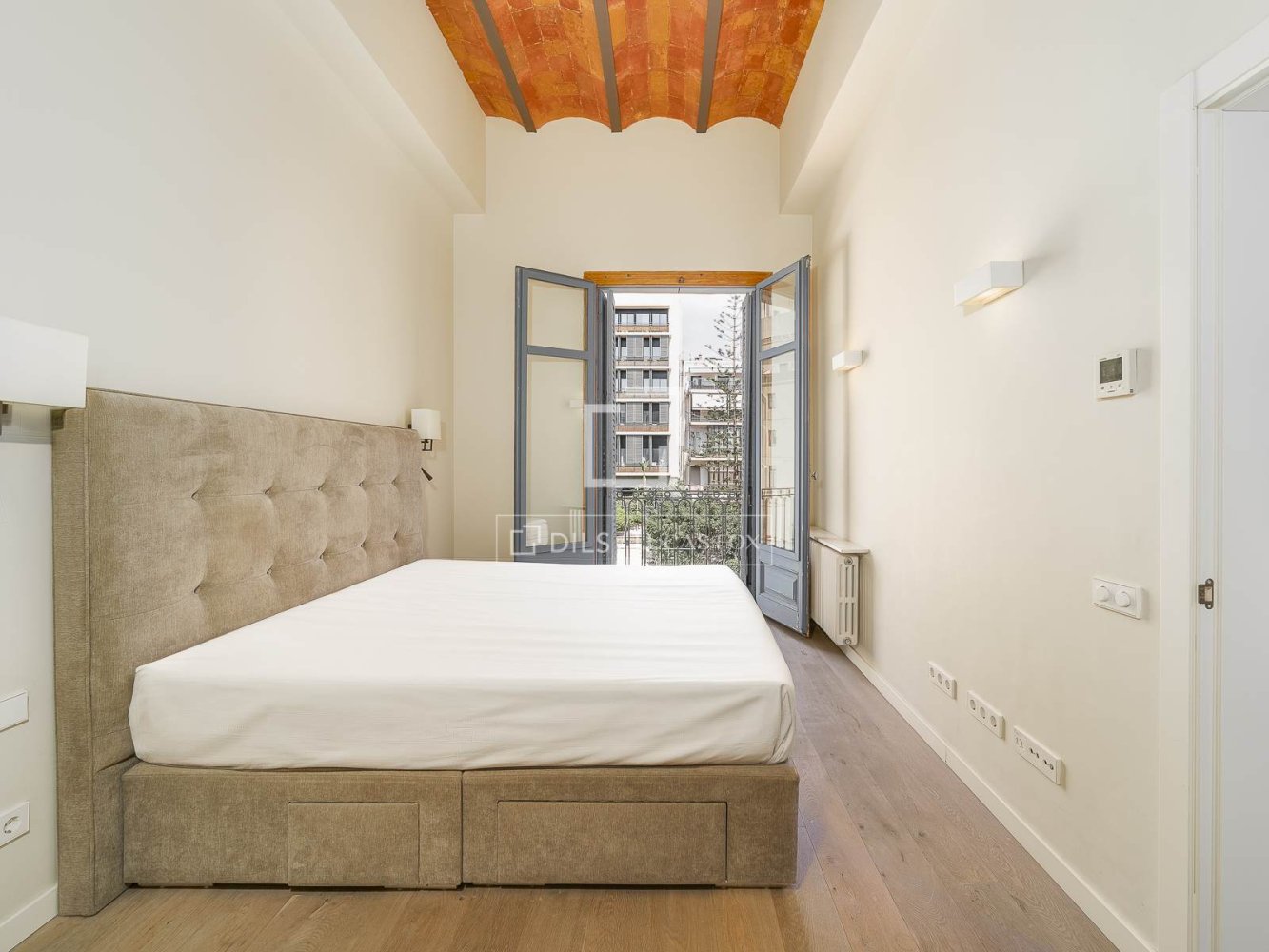 Apartment à Barcelona, Espagne 3 chambres, 140 m2 No. 199158