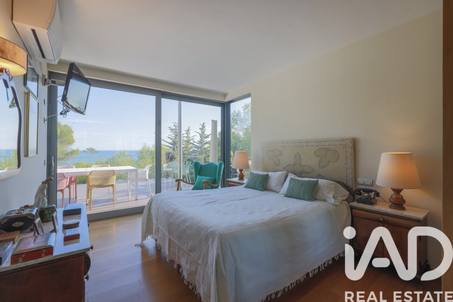 House in Tarragona, Spain 4 bedrooms, 544 sq.m. No. 199630
