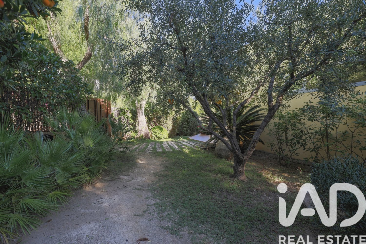 House in Tarragona, Spain 4 bedrooms, 544 sq.m. No. 199630