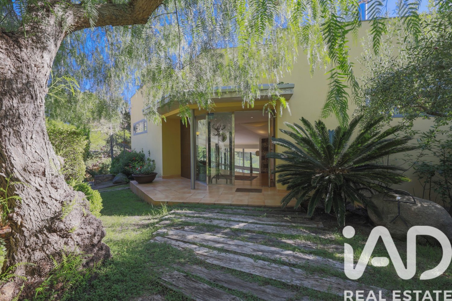 House in Tarragona, Spain 4 bedrooms, 544 sq.m. No. 199630