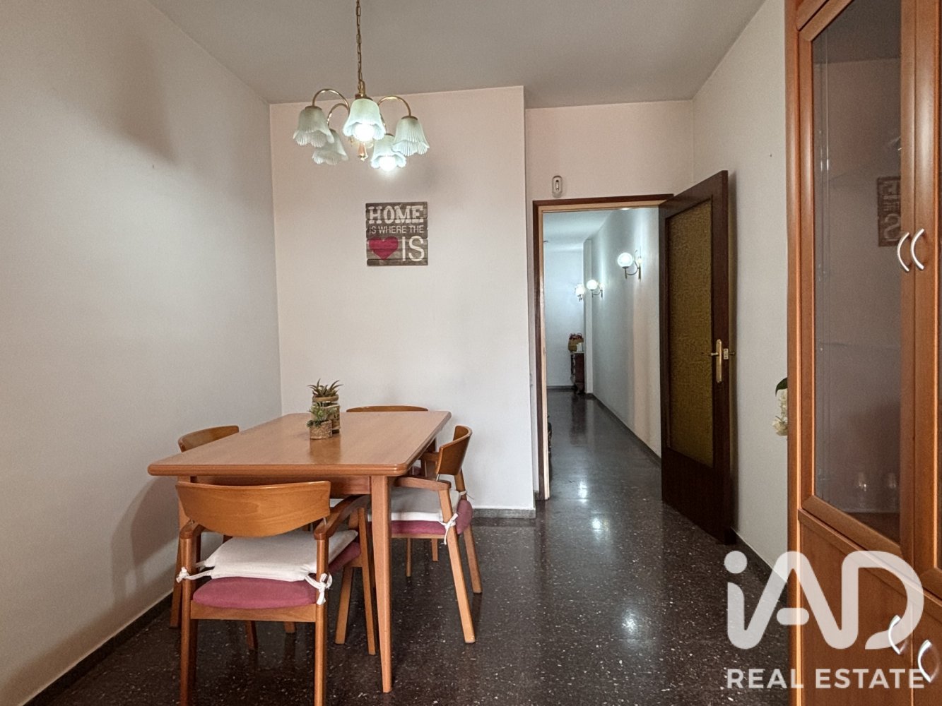 Apartment in Barcelona, Spain 4 bedrooms, 85 sq.m. No. 199529