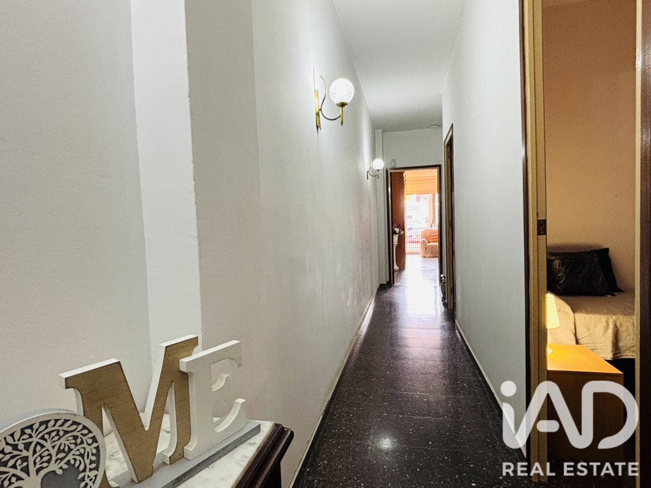 Apartment in Barcelona, Spain 4 bedrooms, 85 sq.m. No. 199529