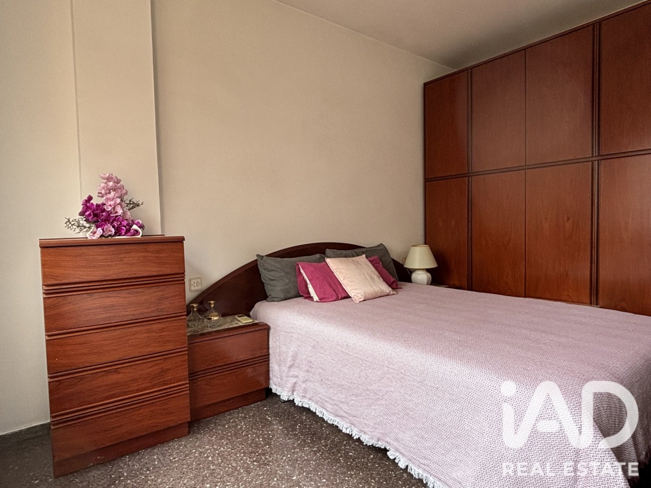 Apartment in Barcelona, Spain 4 bedrooms, 85 sq.m. No. 199529