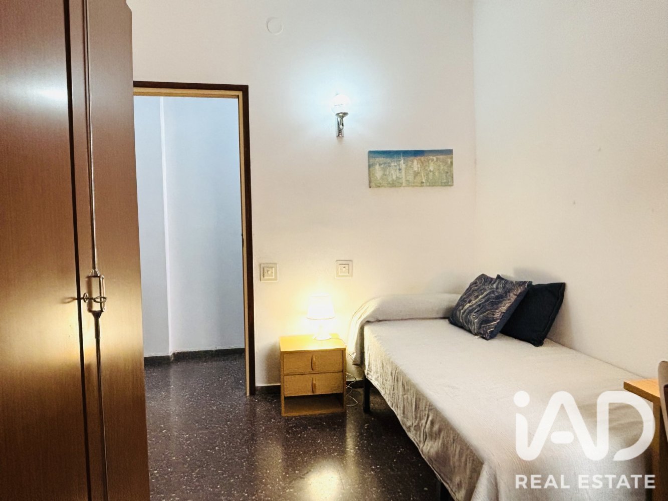 Apartment in Barcelona, Spain 4 bedrooms, 85 sq.m. No. 199529