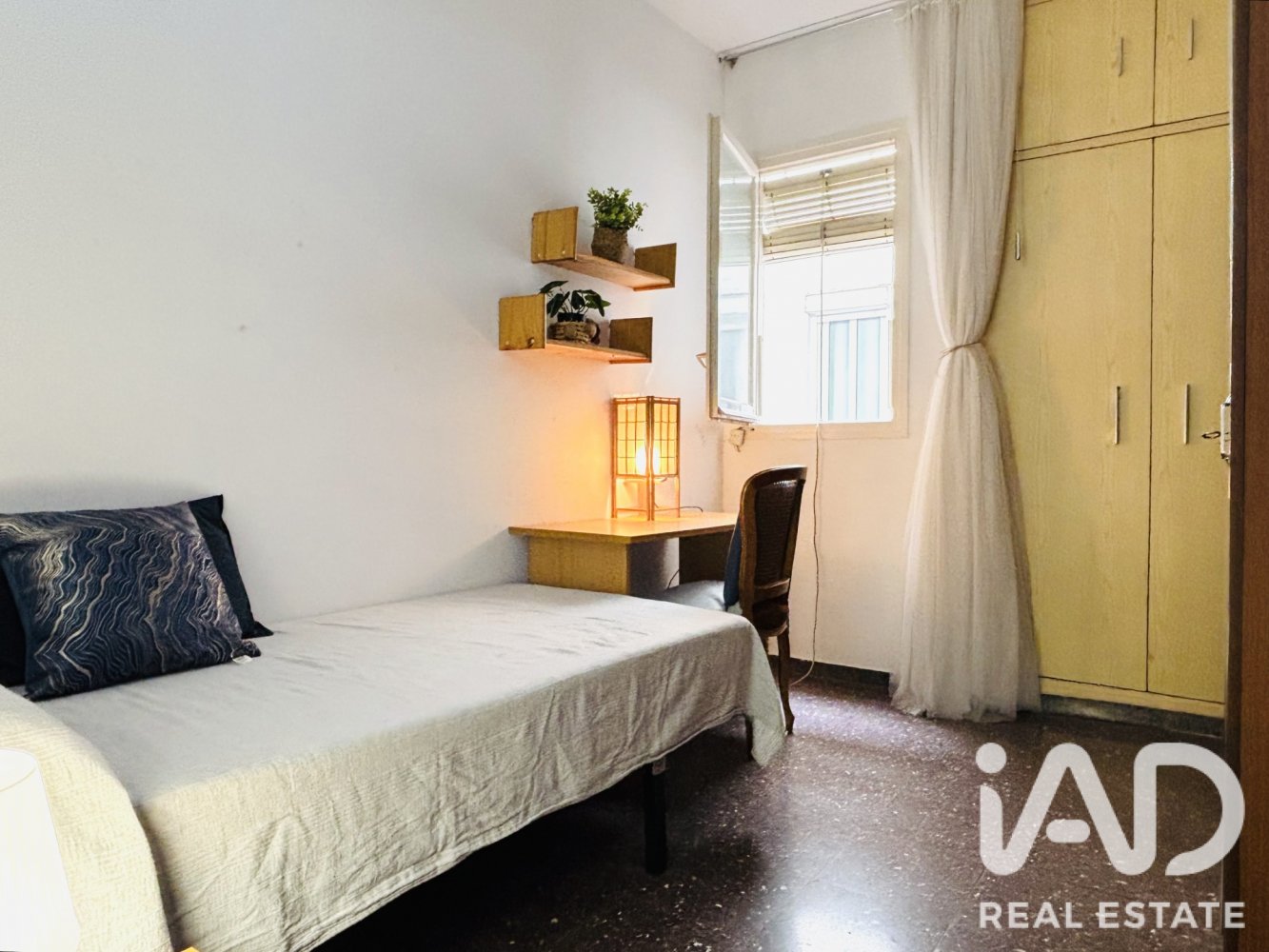 Apartment in Barcelona, Spain 4 bedrooms, 85 sq.m. No. 199529