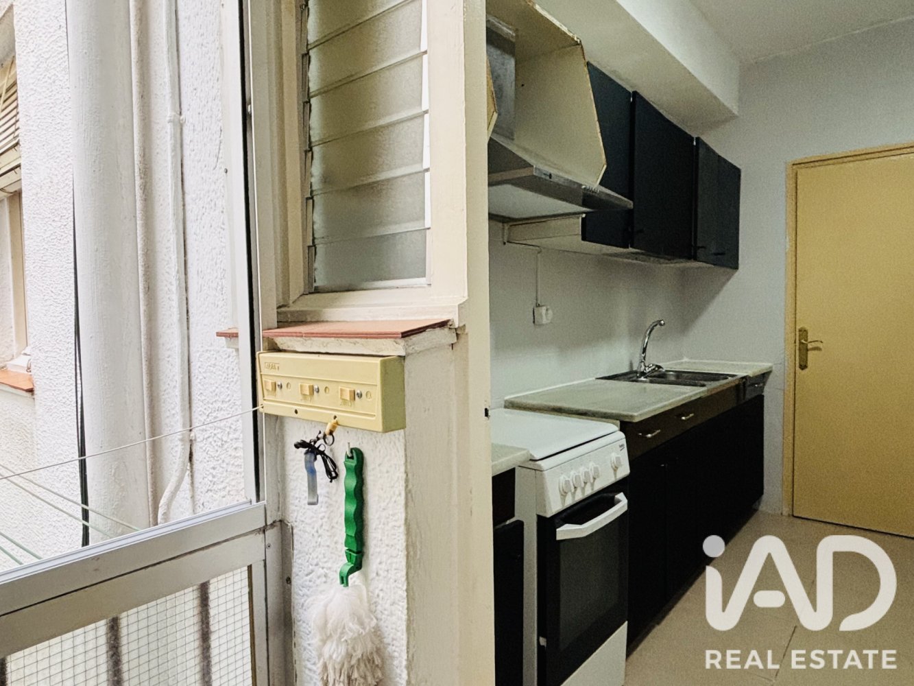 Apartment in Barcelona, Spain 4 bedrooms, 85 sq.m. No. 199529