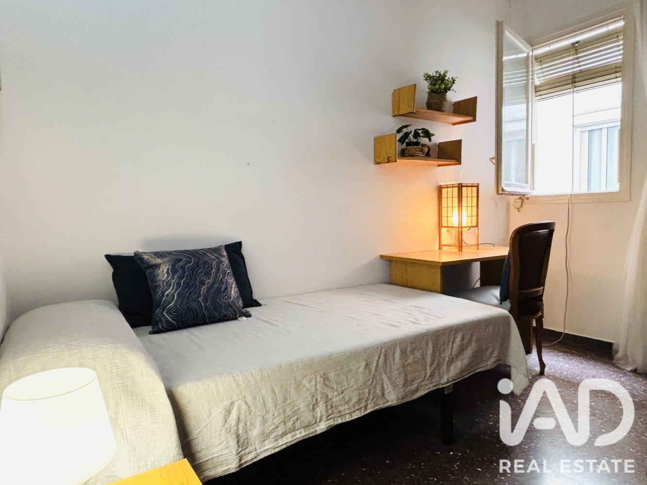 Apartment in Barcelona, Spain 4 bedrooms, 85 sq.m. No. 199529