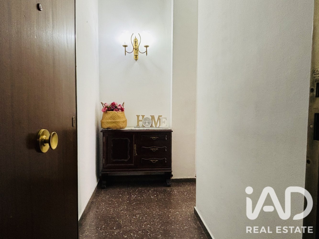 Apartment in Barcelona, Spain 4 bedrooms, 85 sq.m. No. 199529