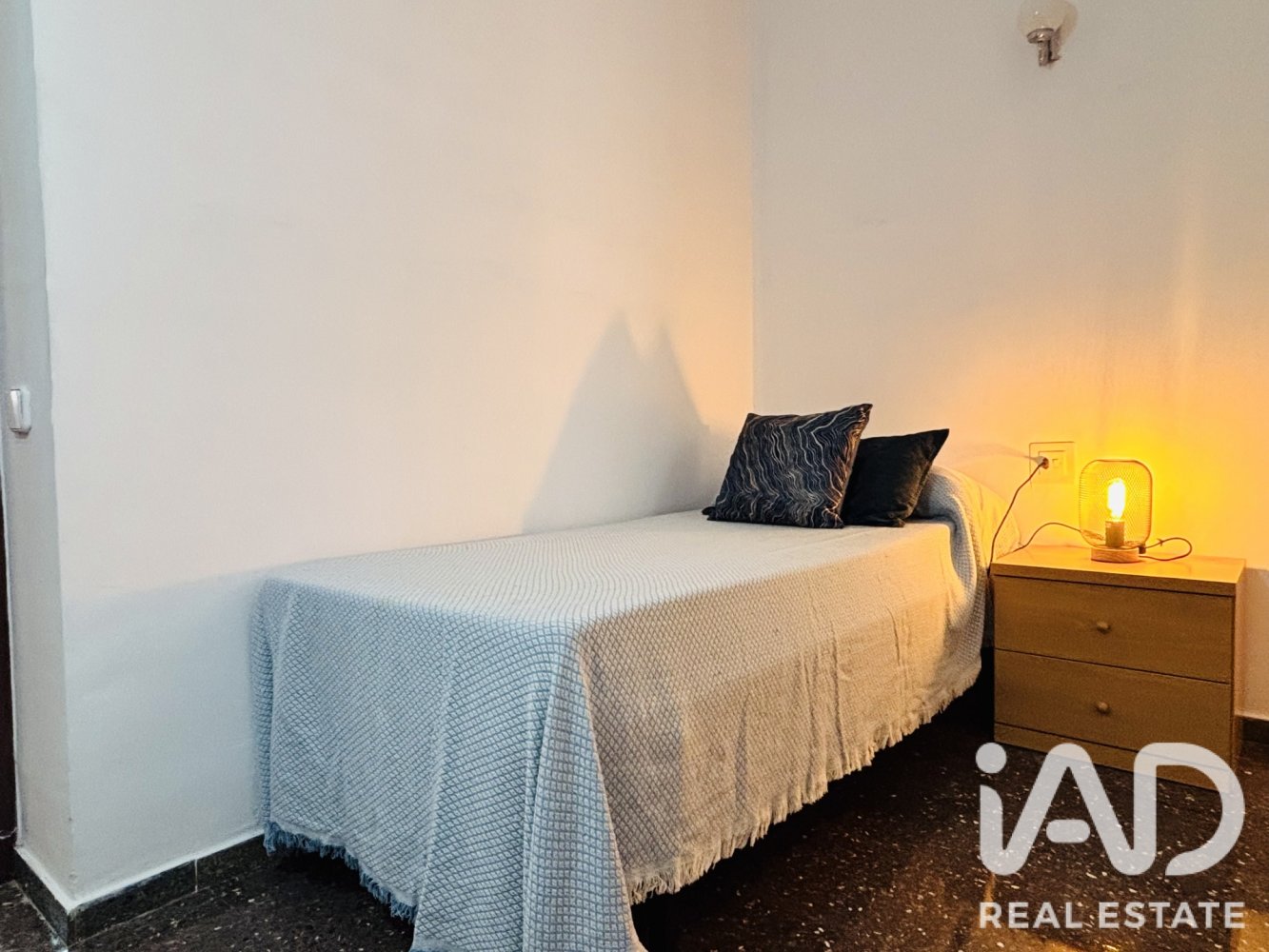 Apartment in Barcelona, Spain 4 bedrooms, 85 sq.m. No. 199529