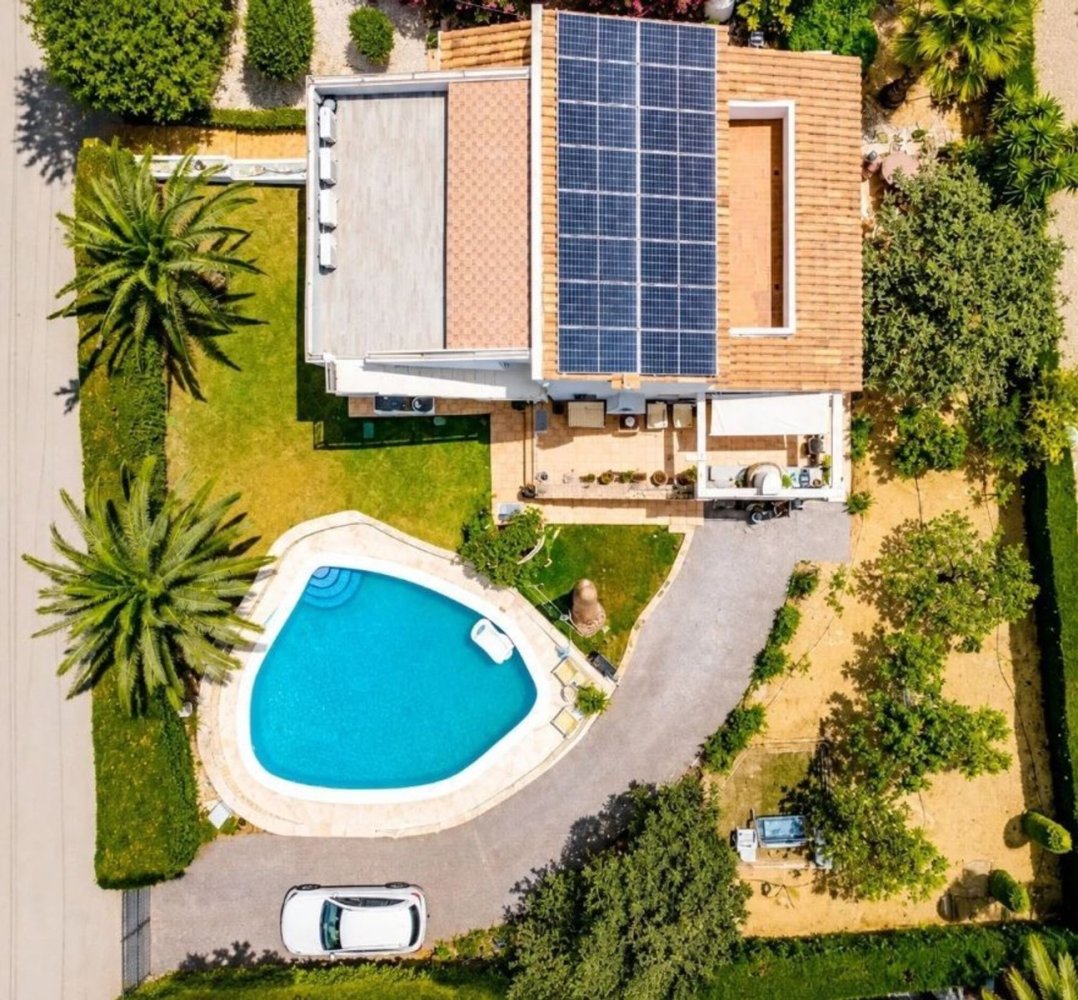 Villa a Calpe, Alicante, Spagna 5 camere da letto, 266 mq. N° 198212