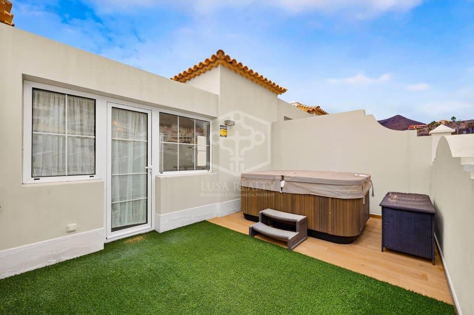 Townhouse in Arona, Tenerife, Spain 3 bedrooms, 231 sq.m. No. 198013