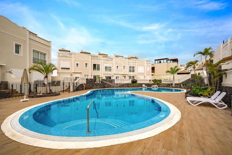Townhouse in Arona, Tenerife, Spain 3 bedrooms, 231 sq.m. No. 198013
