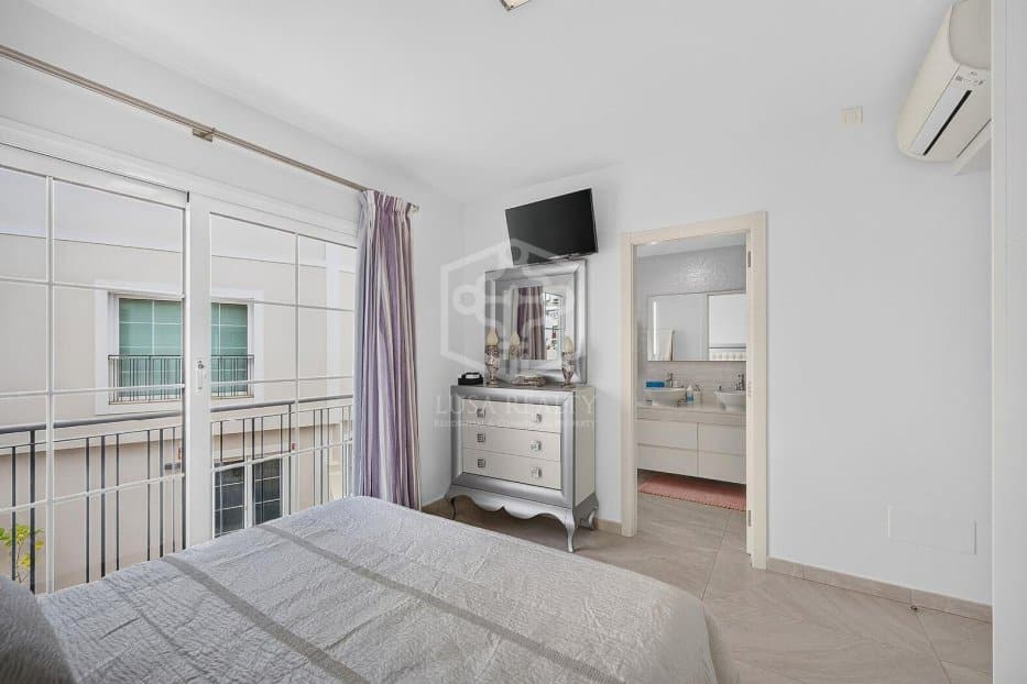 Townhouse in Arona, Tenerife, Spain 3 bedrooms, 231 sq.m. No. 198013