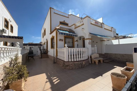 Villetta a schiera a Orihuela, Alicante, Spagna 3 camere da letto, 82 mq. N° 198269