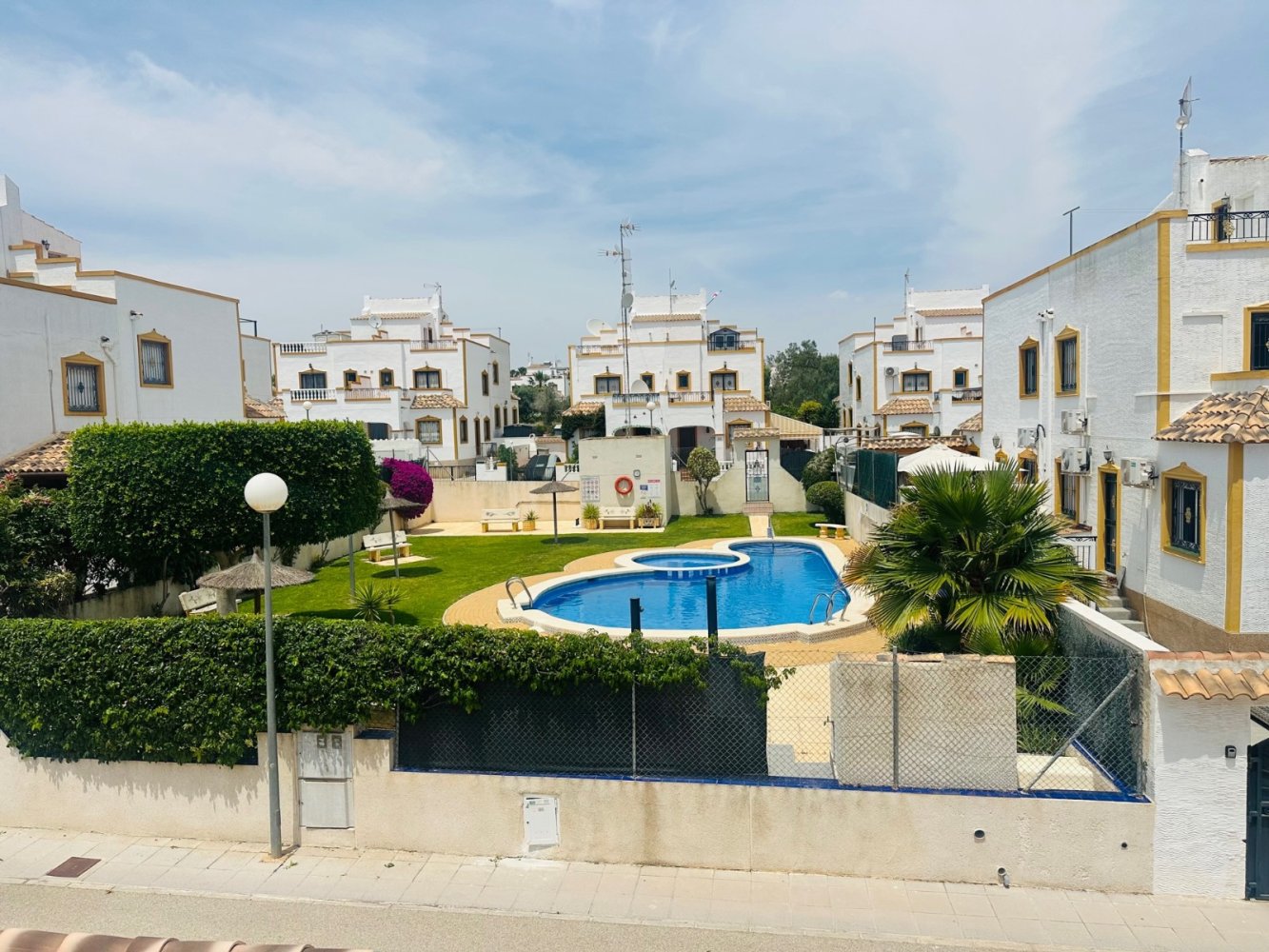 Villetta a schiera a Orihuela, Alicante, Spagna 3 camere da letto, 82 mq. N° 198269