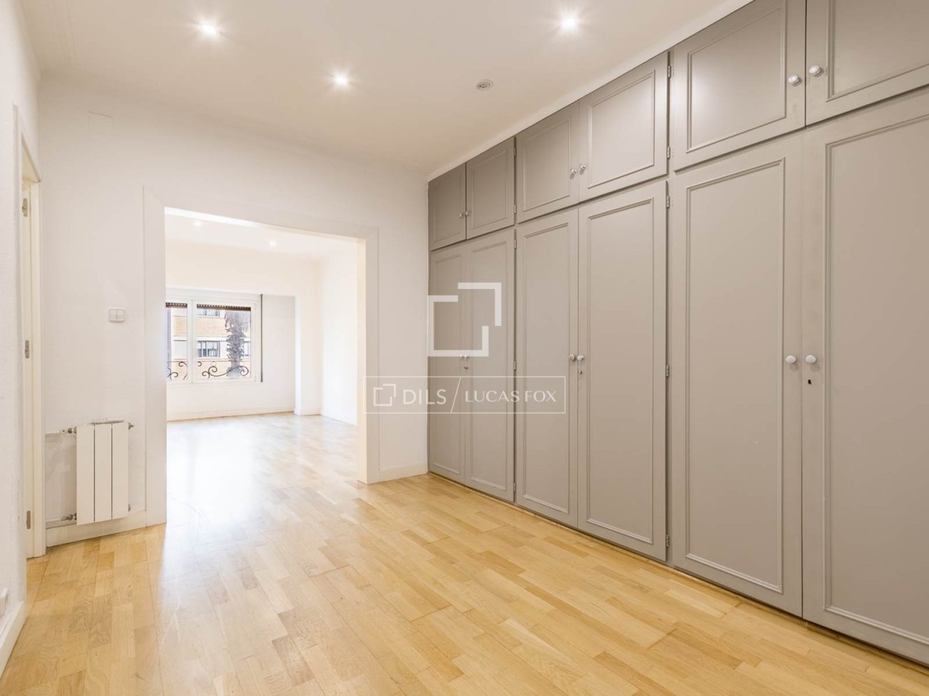Apartamento en Barcelona, España 4 dormitorios, 138 m2 No. 200002