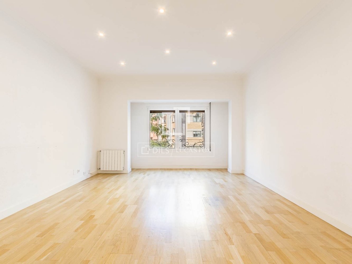 Apartamento en Barcelona, España 4 dormitorios, 138 m2 No. 200002
