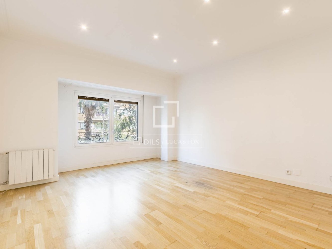 Apartamento en Barcelona, España 4 dormitorios, 138 m2 No. 200002