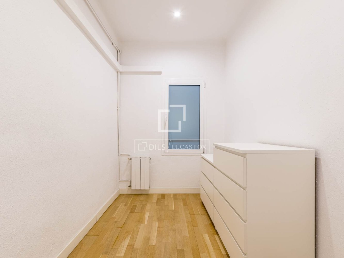 Apartamento en Barcelona, España 4 dormitorios, 138 m2 No. 200002