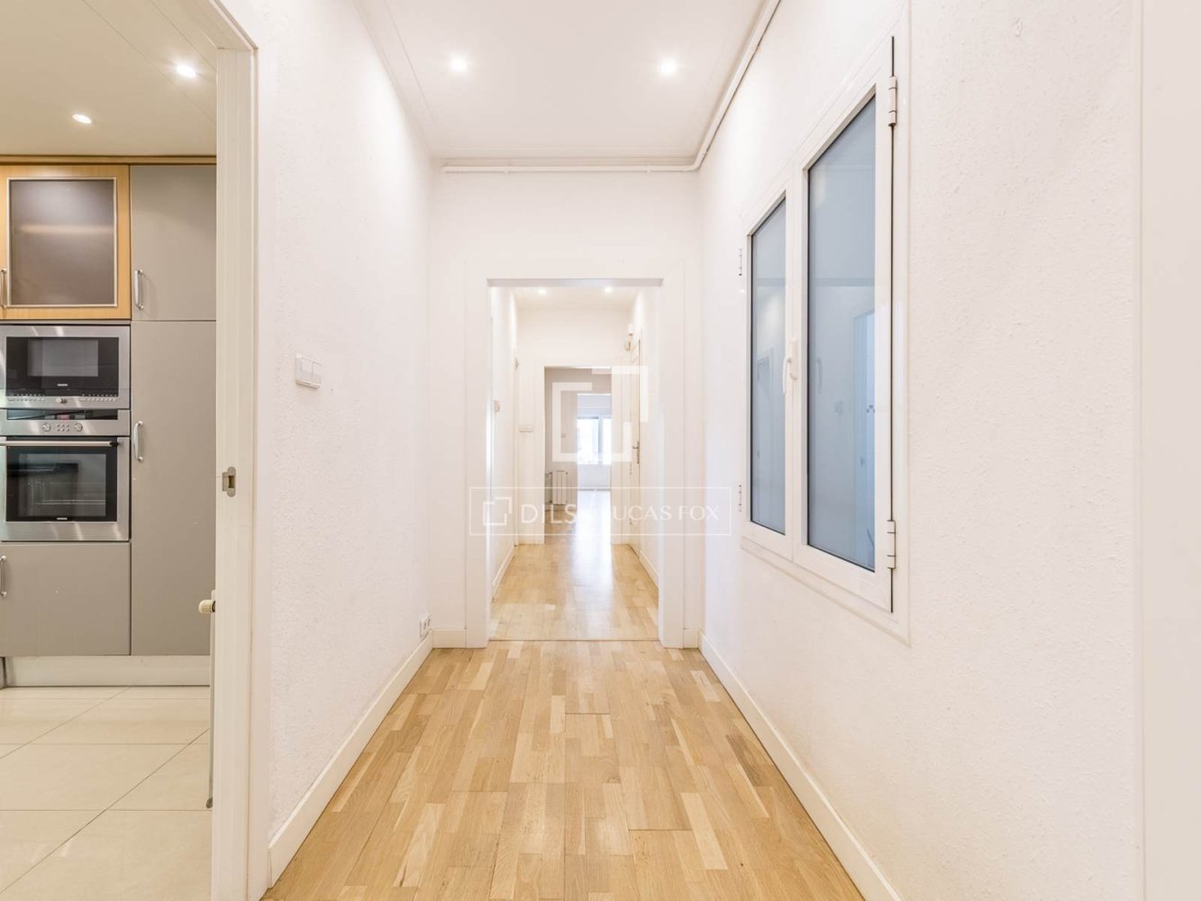 Apartamento en Barcelona, España 4 dormitorios, 138 m2 No. 200002