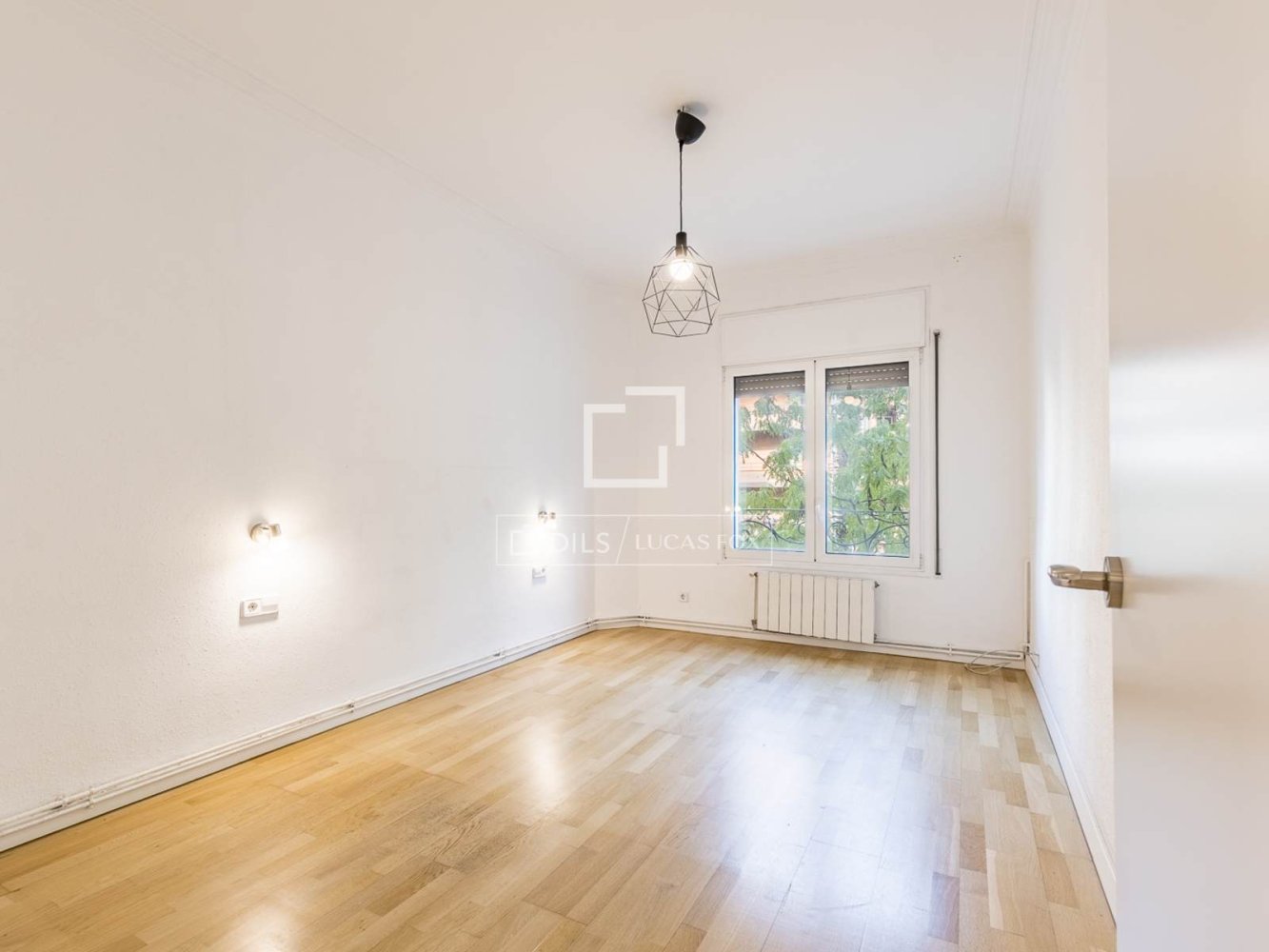 Apartamento en Barcelona, España 4 dormitorios, 138 m2 No. 200002