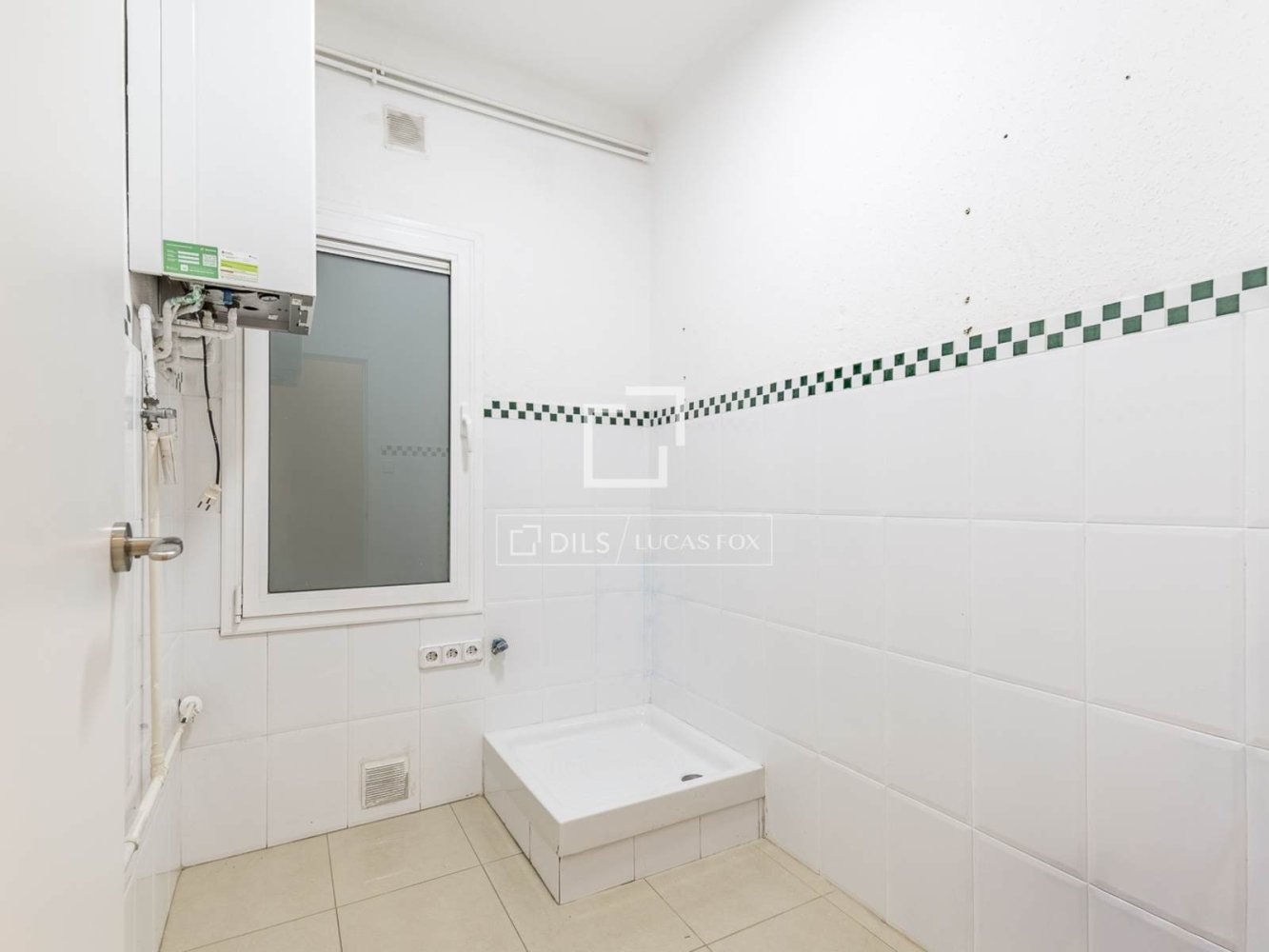 Apartamento en Barcelona, España 4 dormitorios, 138 m2 No. 200002