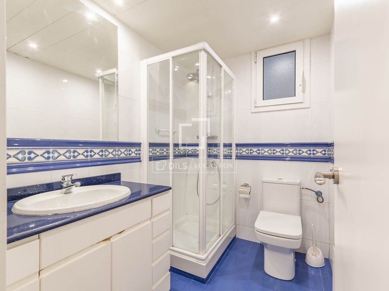 Apartamento en Barcelona, España 4 dormitorios, 138 m2 No. 200002