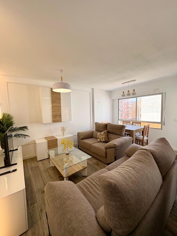 Apartment in Torrevieja, Alicante, Spain 3 bedrooms, 99 sq.m. No. 198973