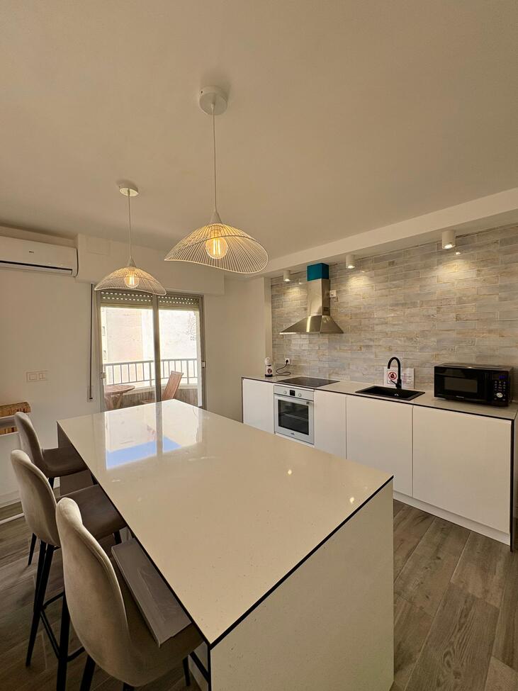 Apartment in Torrevieja, Alicante, Spain 3 bedrooms, 99 sq.m. No. 198973