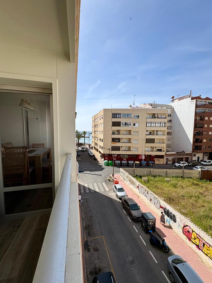 Apartment in Torrevieja, Alicante, Spain 3 bedrooms, 99 sq.m. No. 198973