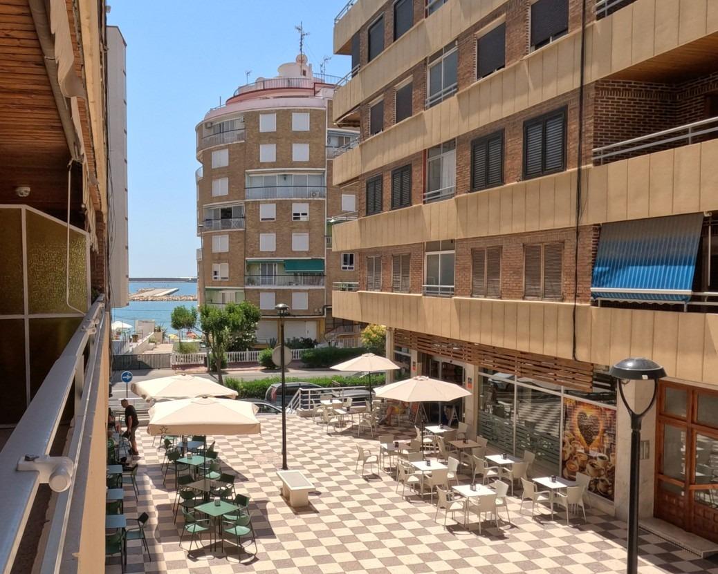 Lägenhet i Torrevieja, Alicante, Spanien 2 sovrum, 91 kvm. Nr. 198461