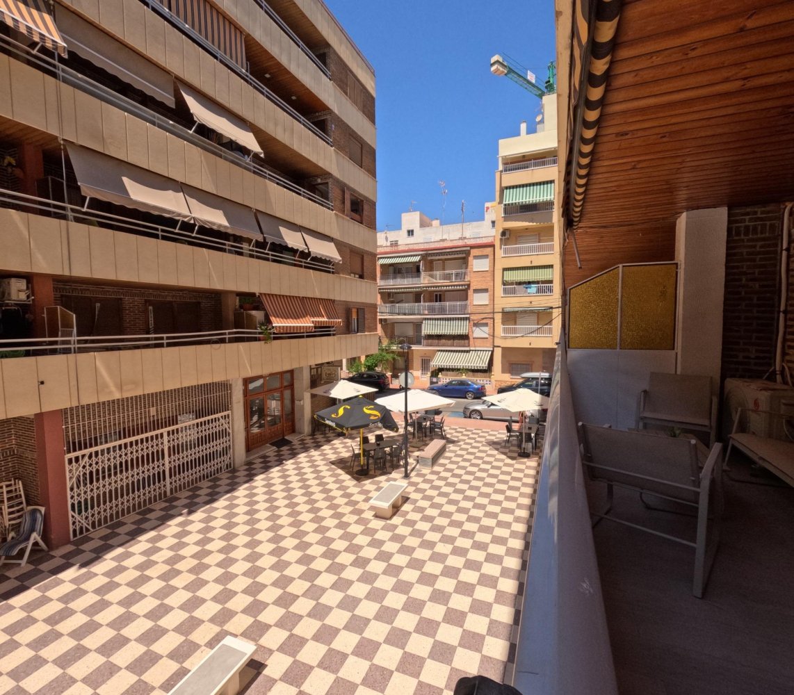 Lägenhet i Torrevieja, Alicante, Spanien 2 sovrum, 91 kvm. Nr. 198461