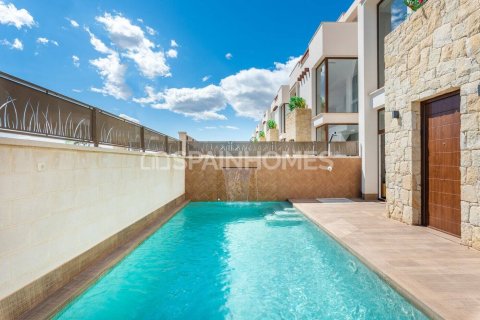 Villa en Los Montesinos, Alicante, España 5 dormitorios, 191 m2 No. 120533