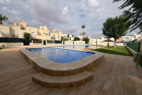 Bungalow in Torrevieja, Alicante, Spain 1 bedroom, 62 sq.m. No. 198165