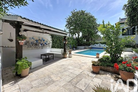 House in Algeciras, Cadiz, Spain 5 bedrooms, 973 sq.m. No. 188124