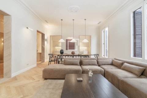 Dzīvoklis Barcelona, Spānijā 4 istabas, 201 m2 Nr. 192556