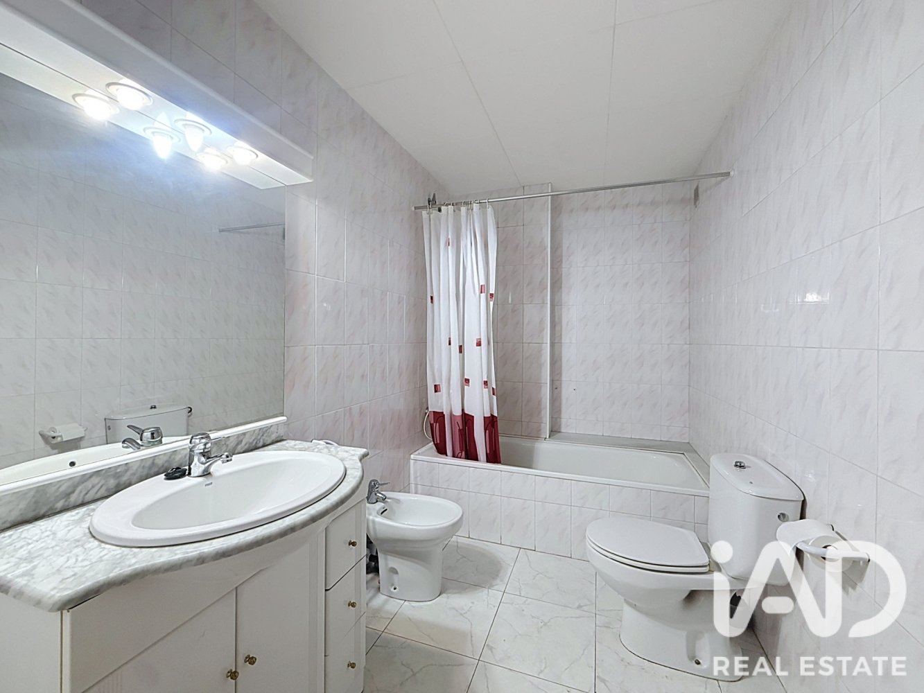 Apartment à Malgrat de Mar, Barcelona, Espagne 3 chambres, 98 m2 No. 198678