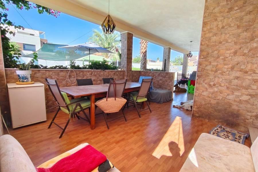 Willa w Torrevieja, Alicante, Hiszpania 3 sypialnie, 140 mkw. nr 199862