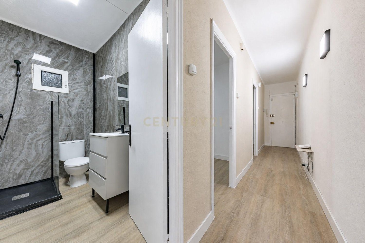 Appartamento a Terrassa, Barcelona, Spagna 3 camere da letto, 70 mq. N° 197525