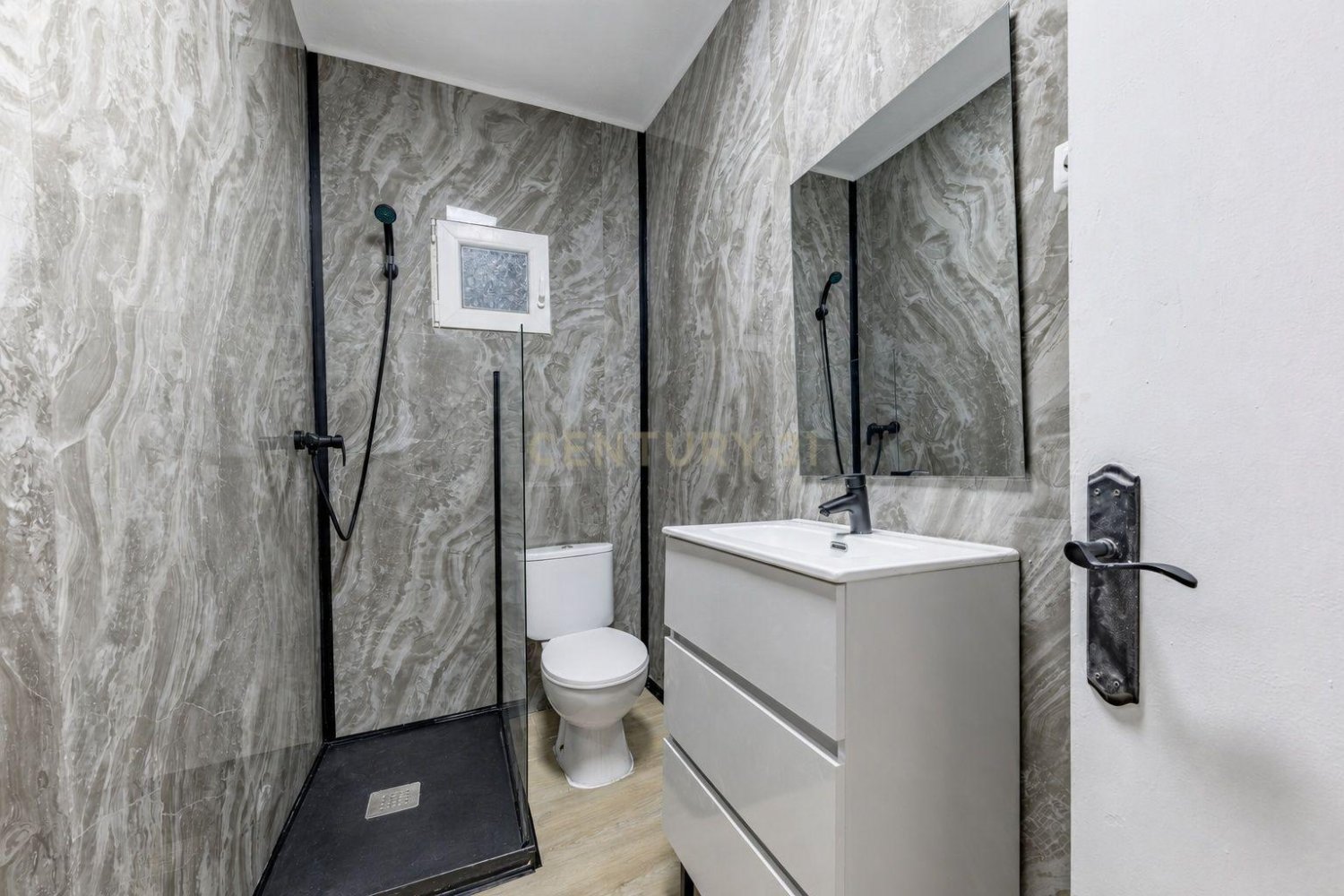 Appartamento a Terrassa, Barcelona, Spagna 3 camere da letto, 70 mq. N° 197525