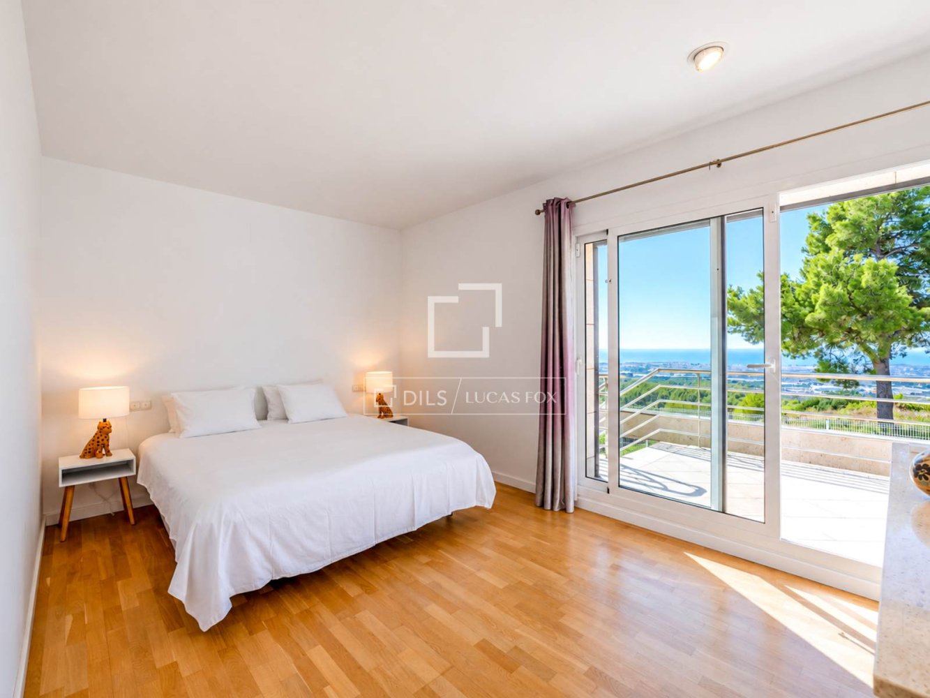 Villa in Sitges, Barcelona, Spain 6 bedrooms, 382 sq.m. No. 198482