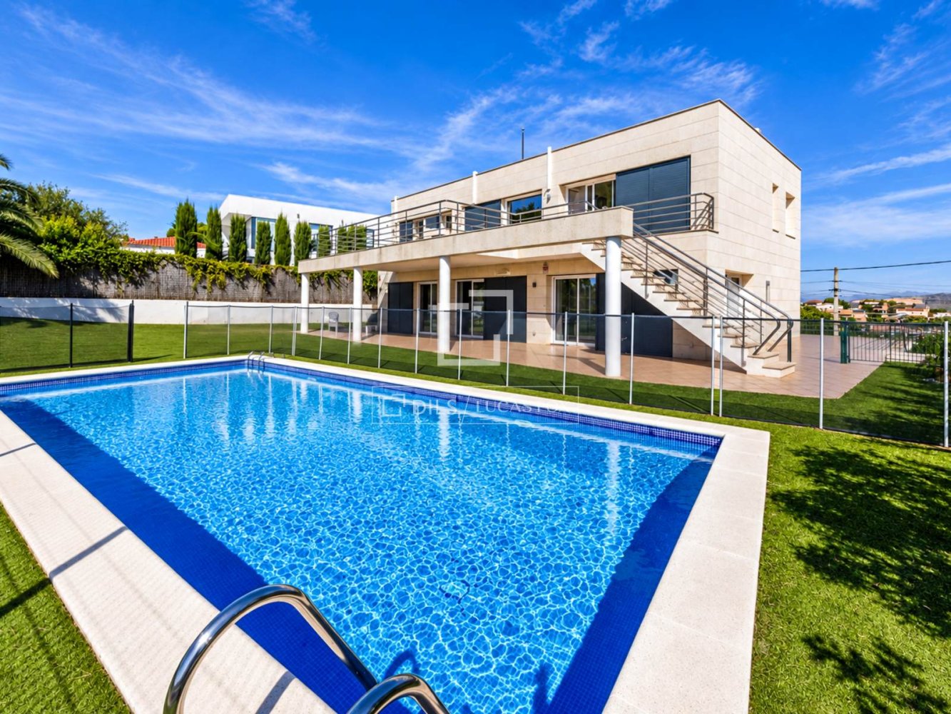 Villa in Sitges, Barcelona, Spain 6 bedrooms, 382 sq.m. No. 198482