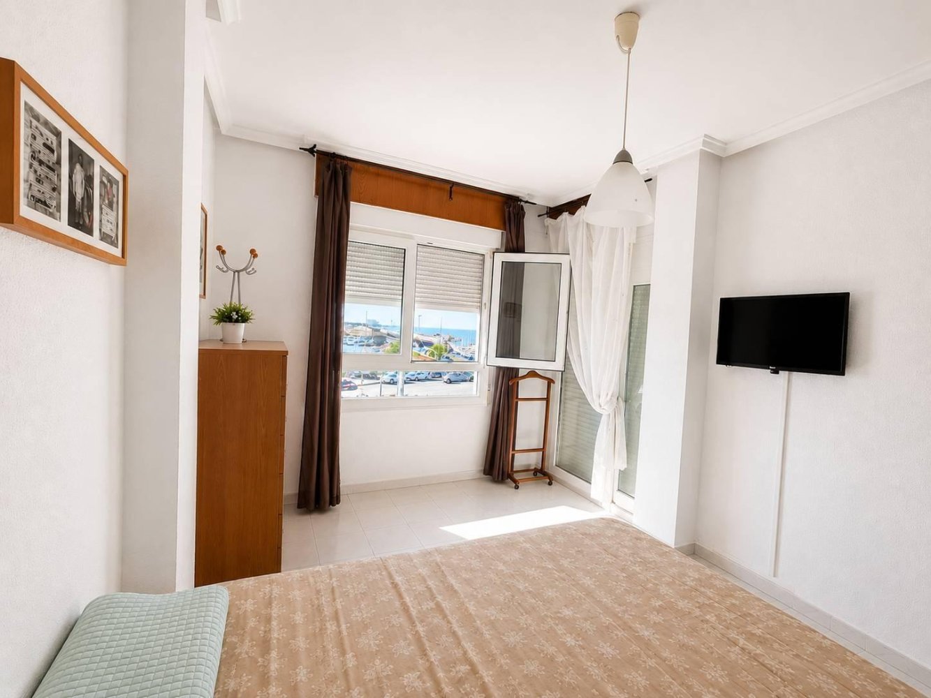 Apartamento en Torrevieja, Alicante, España 2 dormitorios, 90 m2 No. 198750