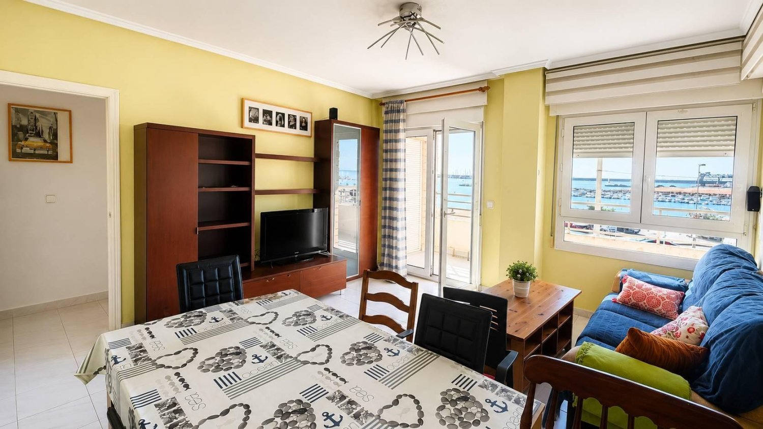 Apartamento en Torrevieja, Alicante, España 2 dormitorios, 90 m2 No. 198750