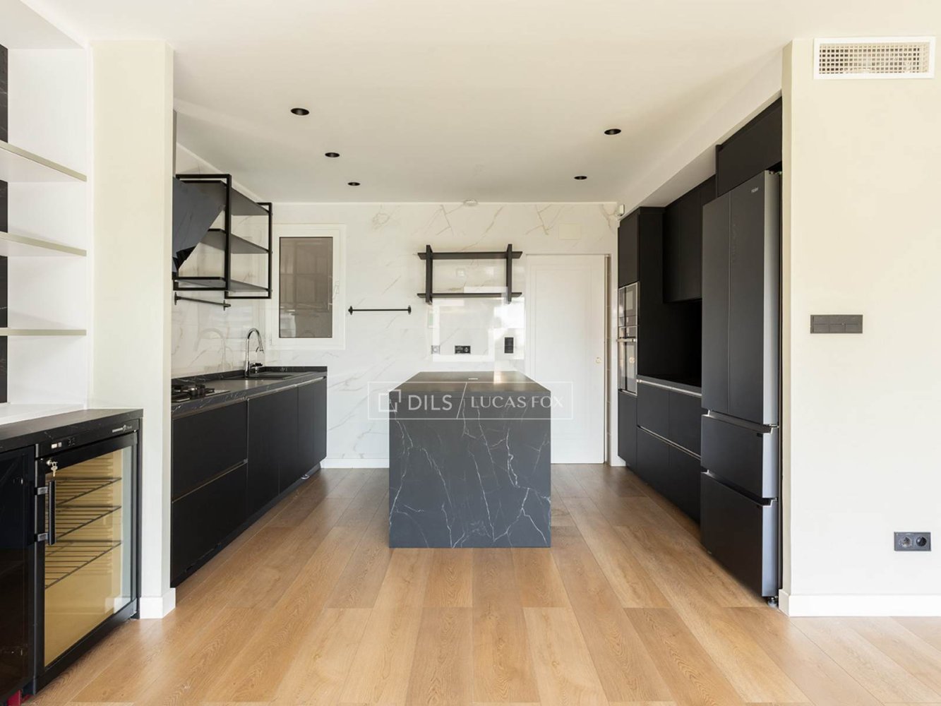 Appartamento a Barcelona, Spagna 4 camere da letto, 163 mq. N° 197596